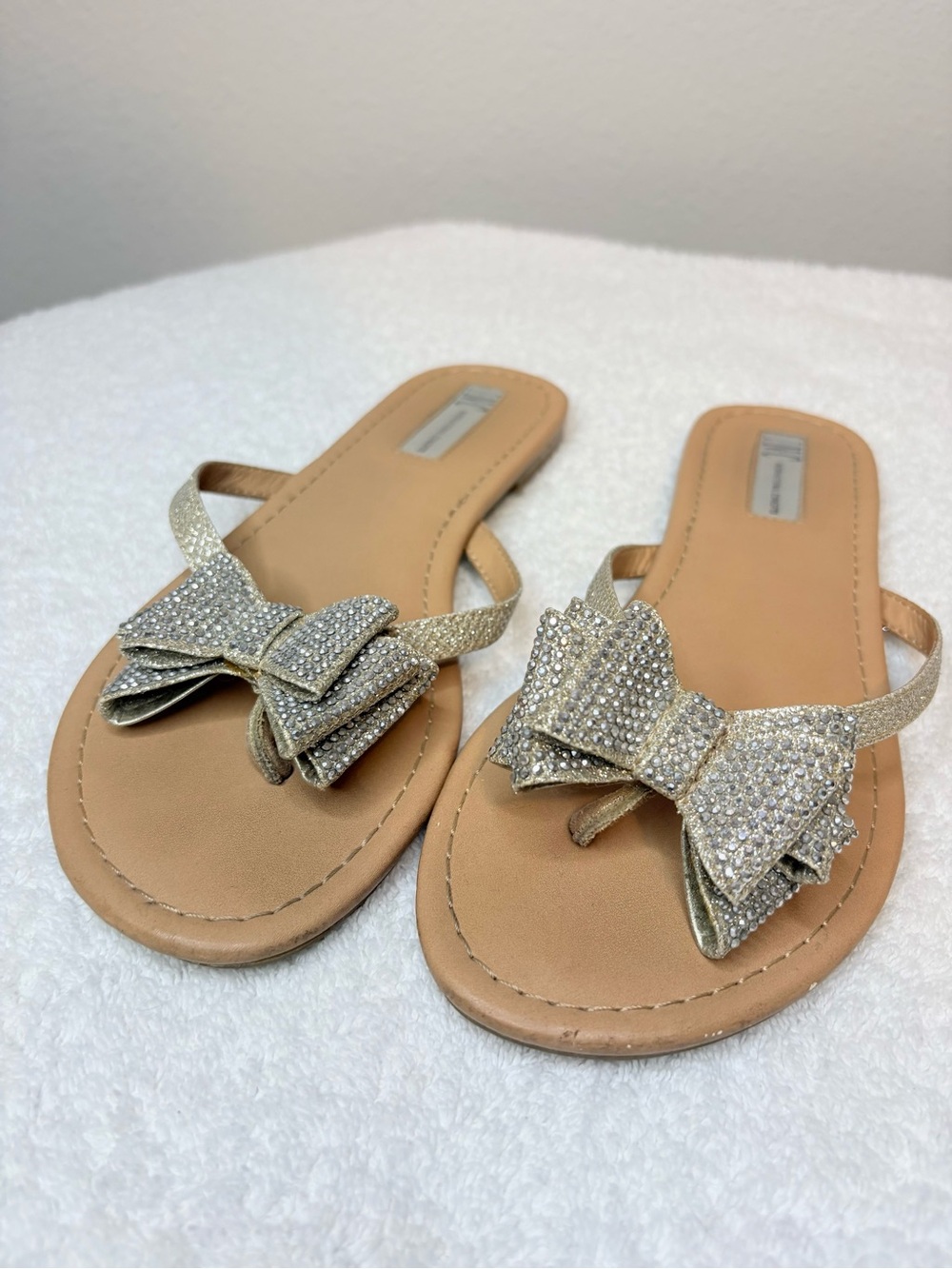 INC Sparkle Bow Sandals - Gold - Picture 2 of 2